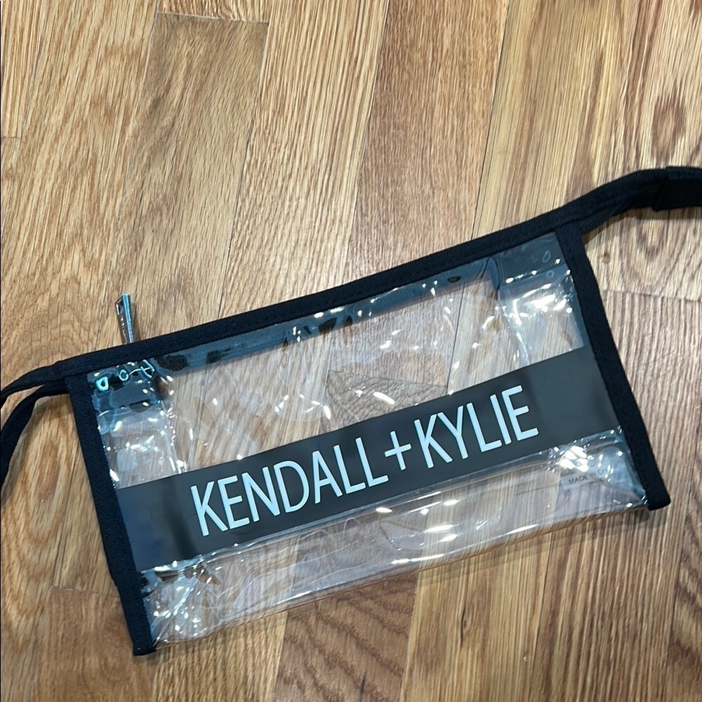 Kendall + Kylie Clear Cosmetic Bag zip travel bag airport safe new w/o tags